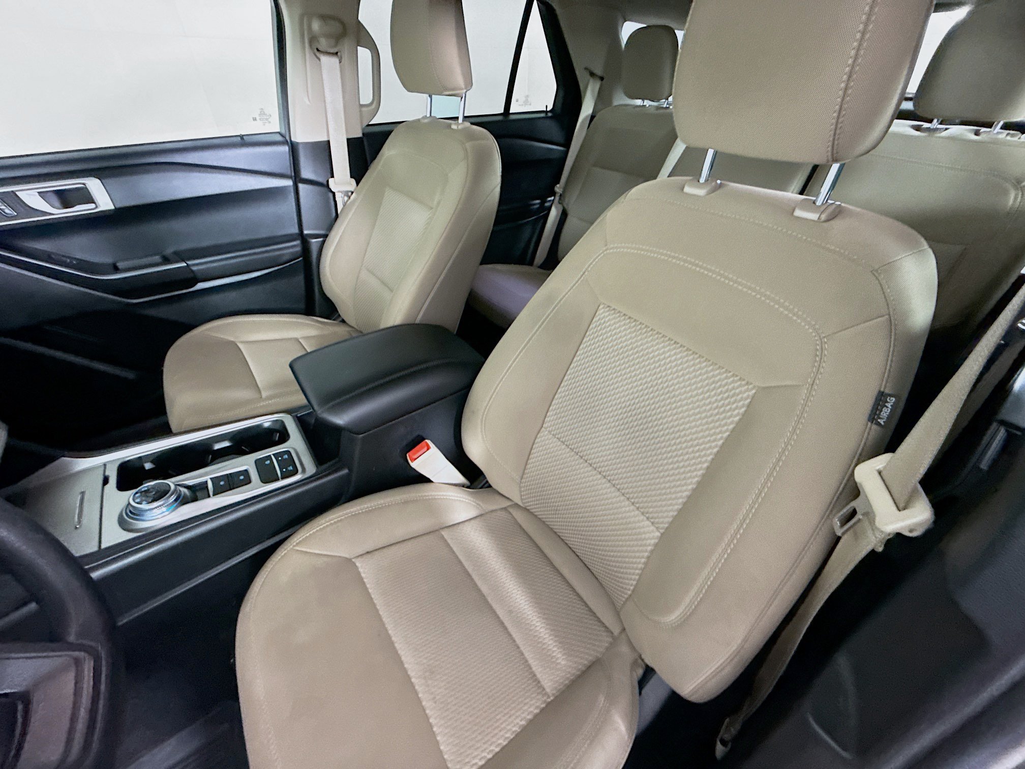 Used 2023 Ford Explorer 2WD image 24