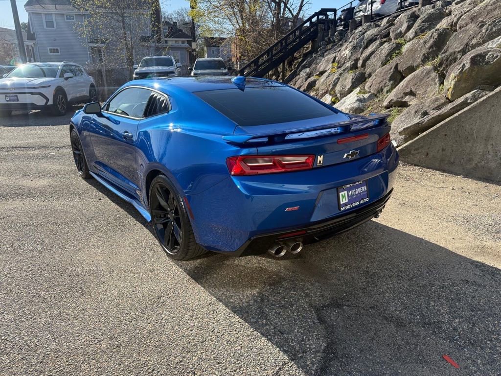 Used 2018 Chevrolet Camaro SS RWD image 4