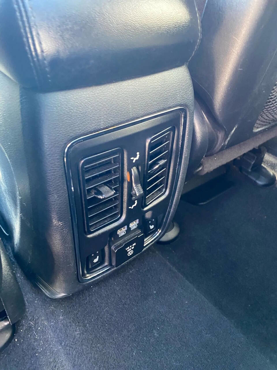 Used 2020 Jeep Grand Cherokee Limited w/ Luxury Group II image 23