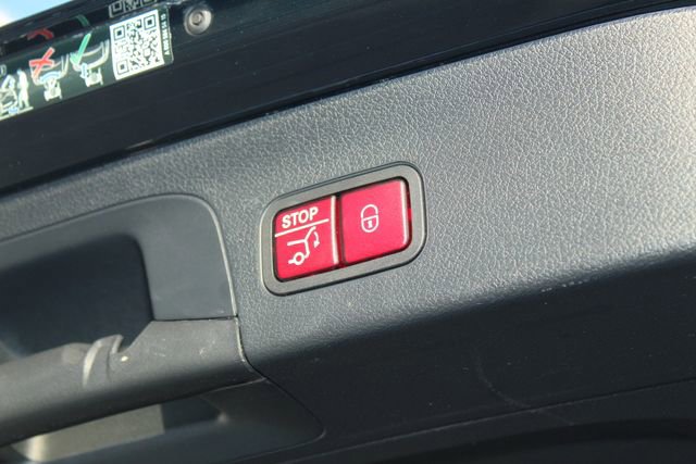 Used 2024 Mercedes-Benz GLS 450 4MATIC image 13