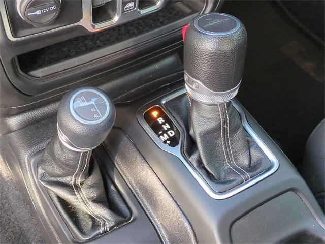 Used 2023 Jeep Gladiator Overland image 20