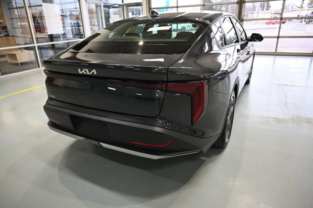 Used 2025 Kia K4 LXS image 5