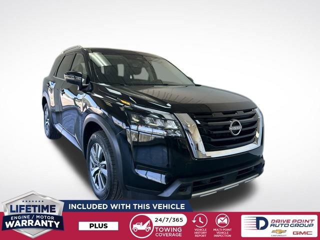 Used 2025 Nissan Pathfinder SL