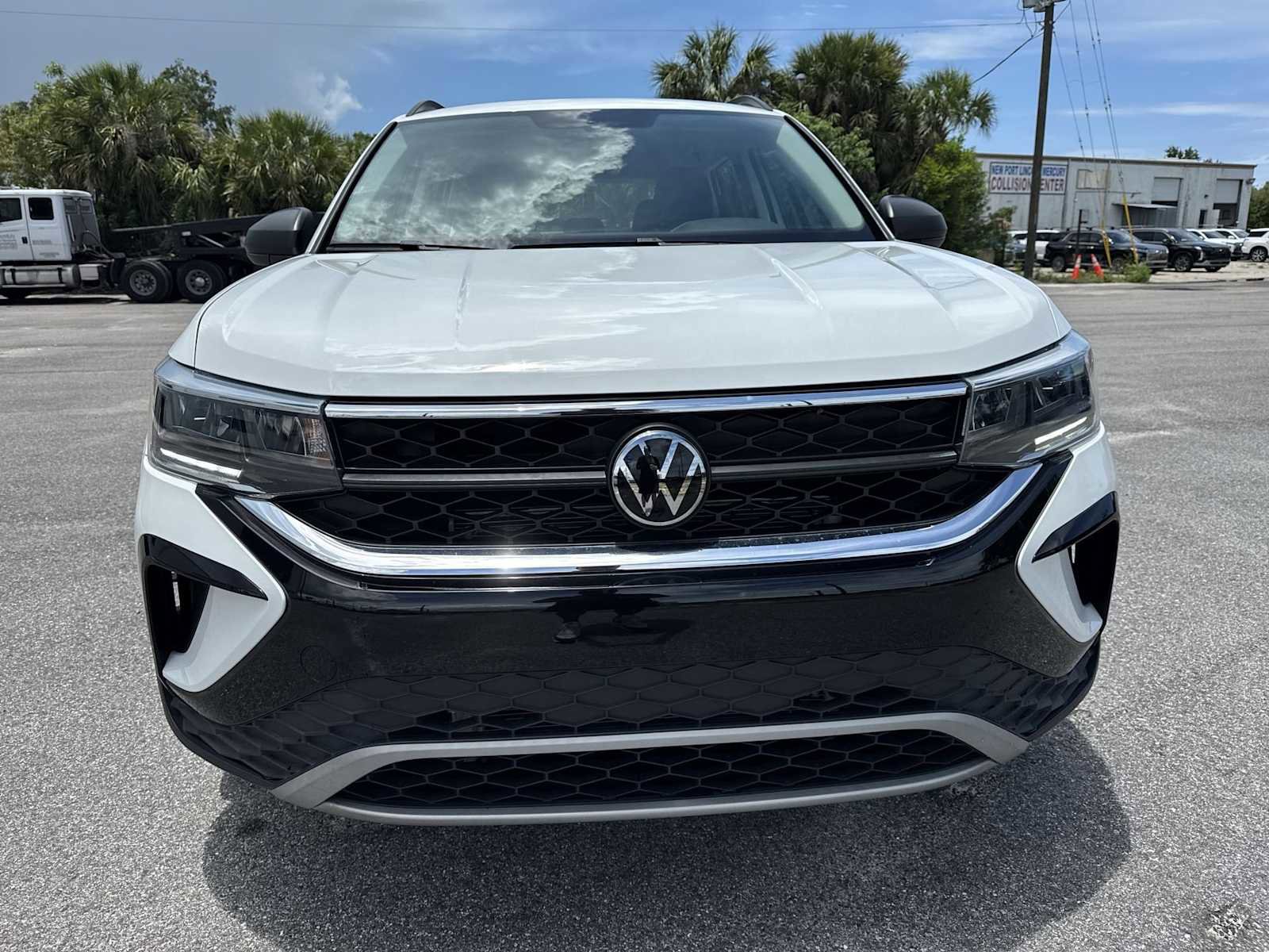 Certified 2023 Volkswagen Taos S FWD image 17