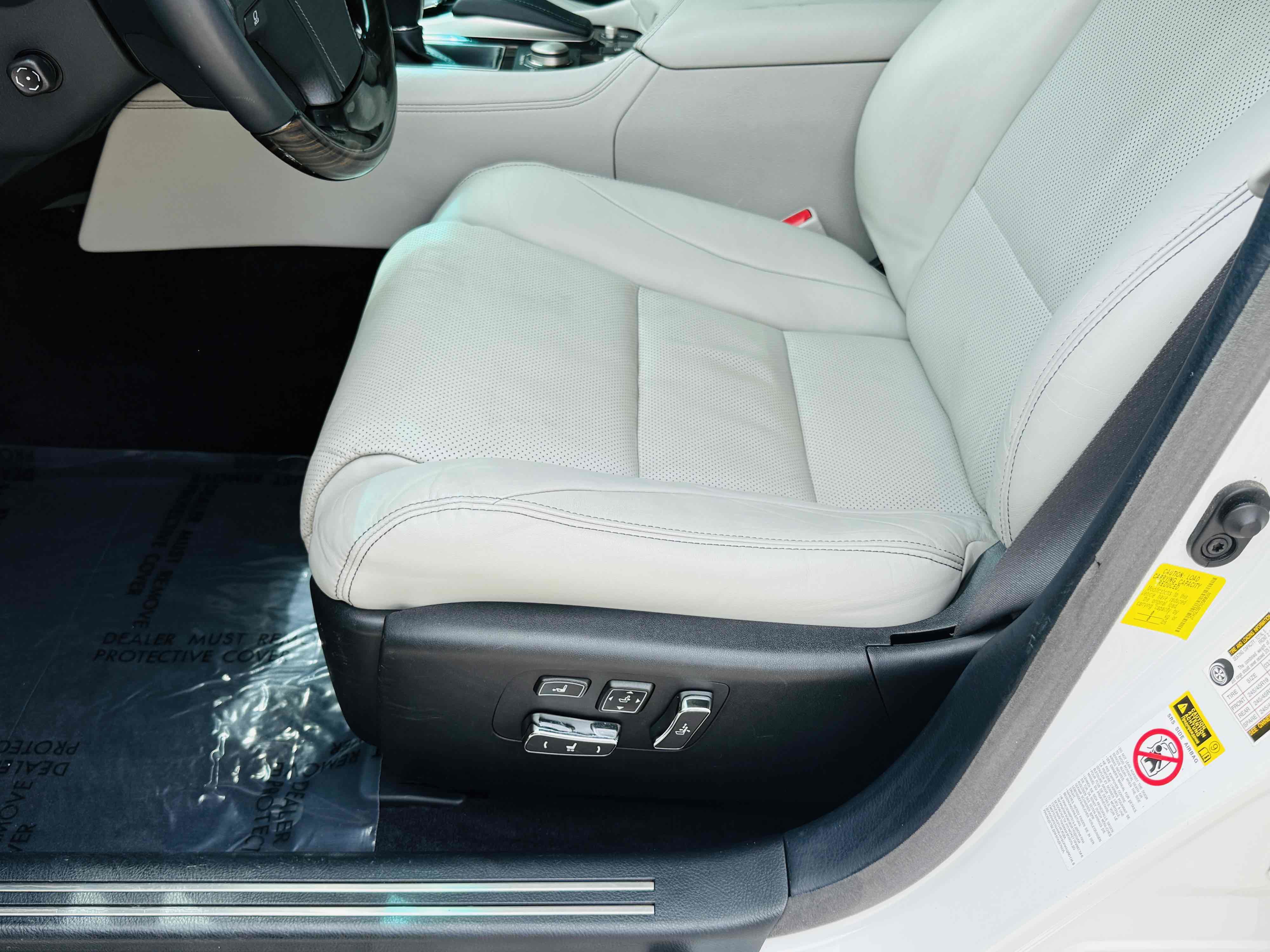 Used 2013 Lexus LS 460 L w/ All-Weather Pkg image 14