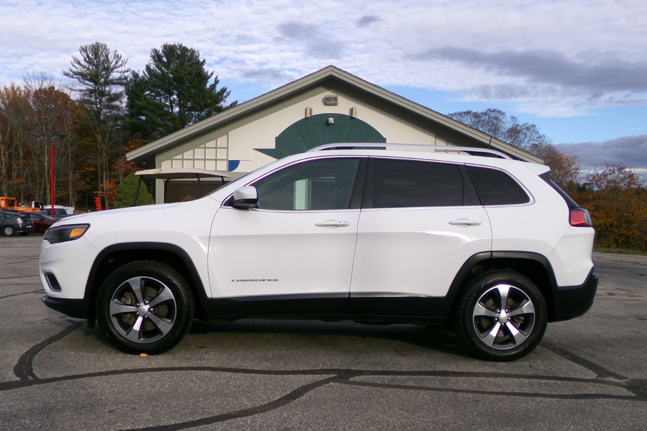 Used 2020 Jeep Cherokee Limited image 11