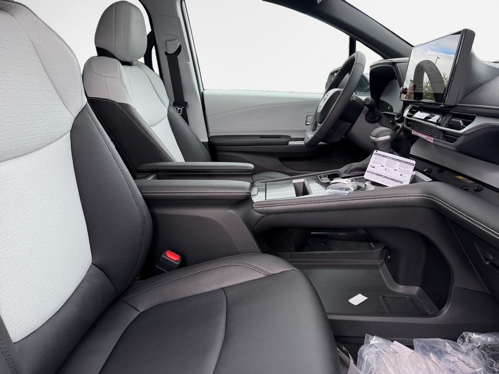 New 2026 Toyota Sienna XSE FWD image 29