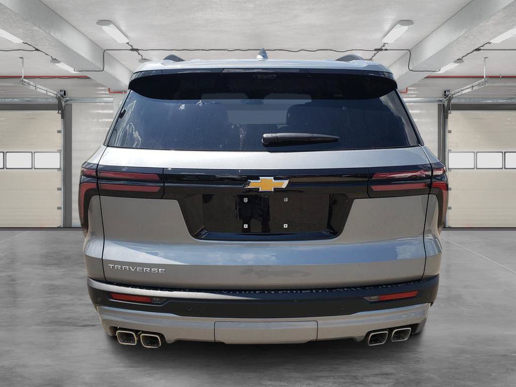 Used 2026 Chevrolet Traverse LT w/ Sun and Wheel Package FWD image 5