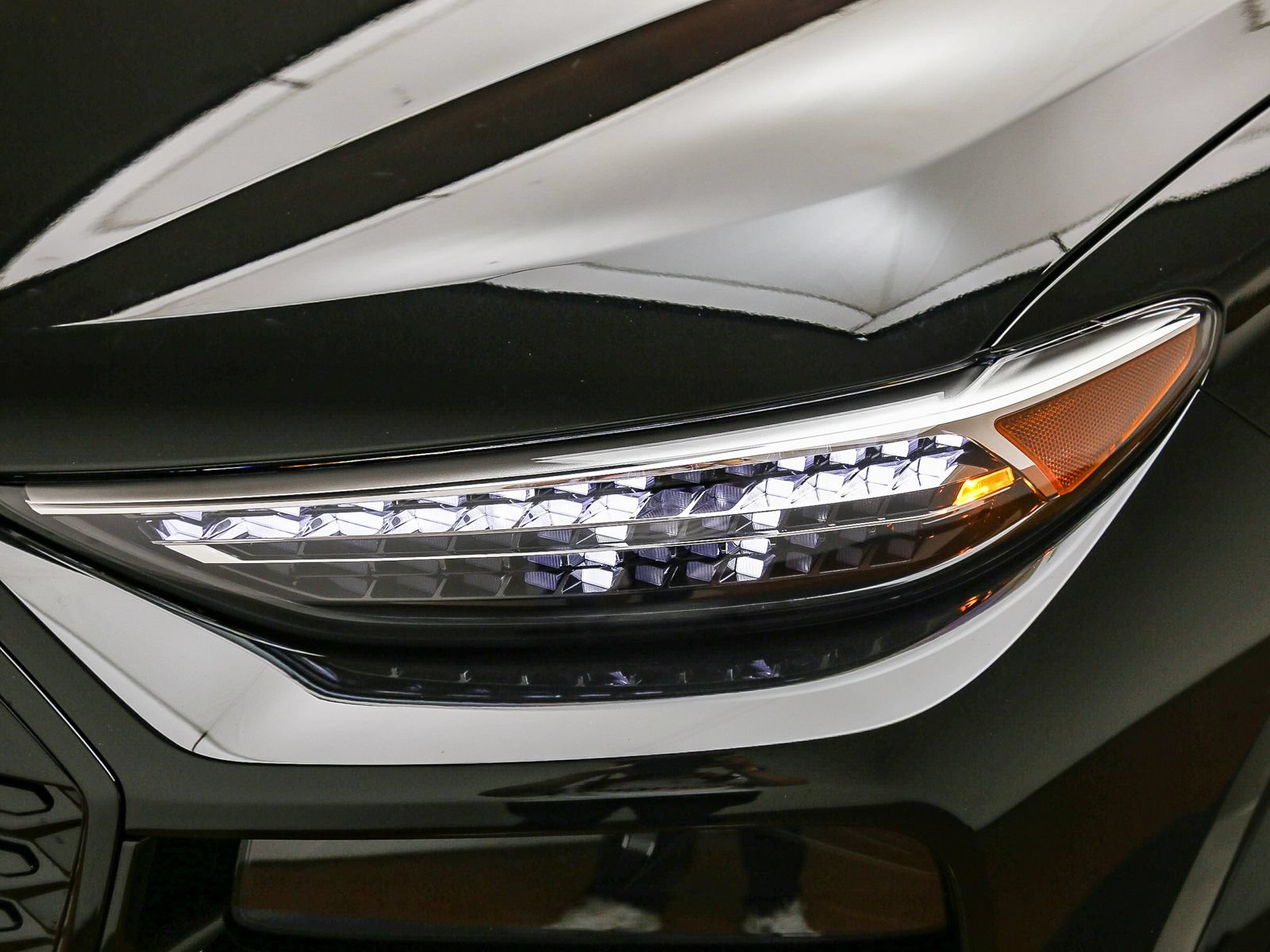 New 2027 Audi SQ6 e-tron Premium Plus AWD/4WD image 9