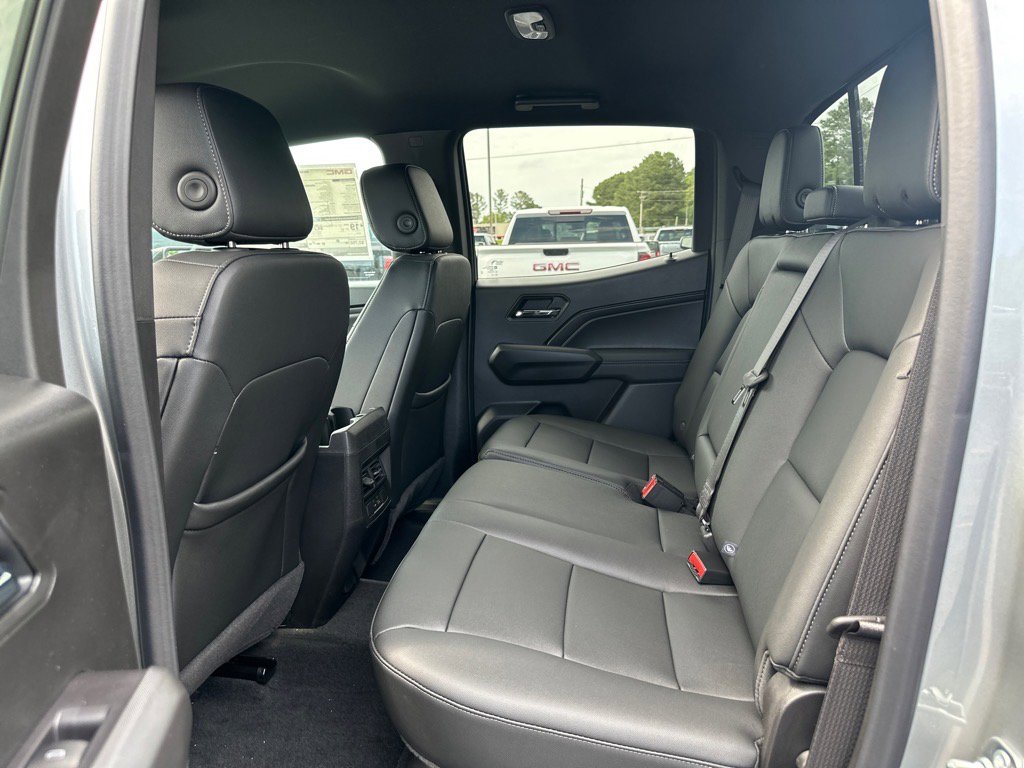 New 2025 GMC Canyon Elevation w/ Convenience Package image 21