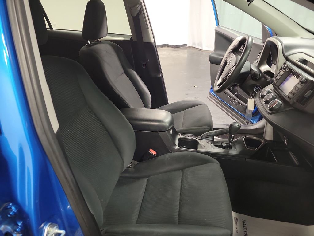 Used 2017 Toyota RAV4 LE image 21