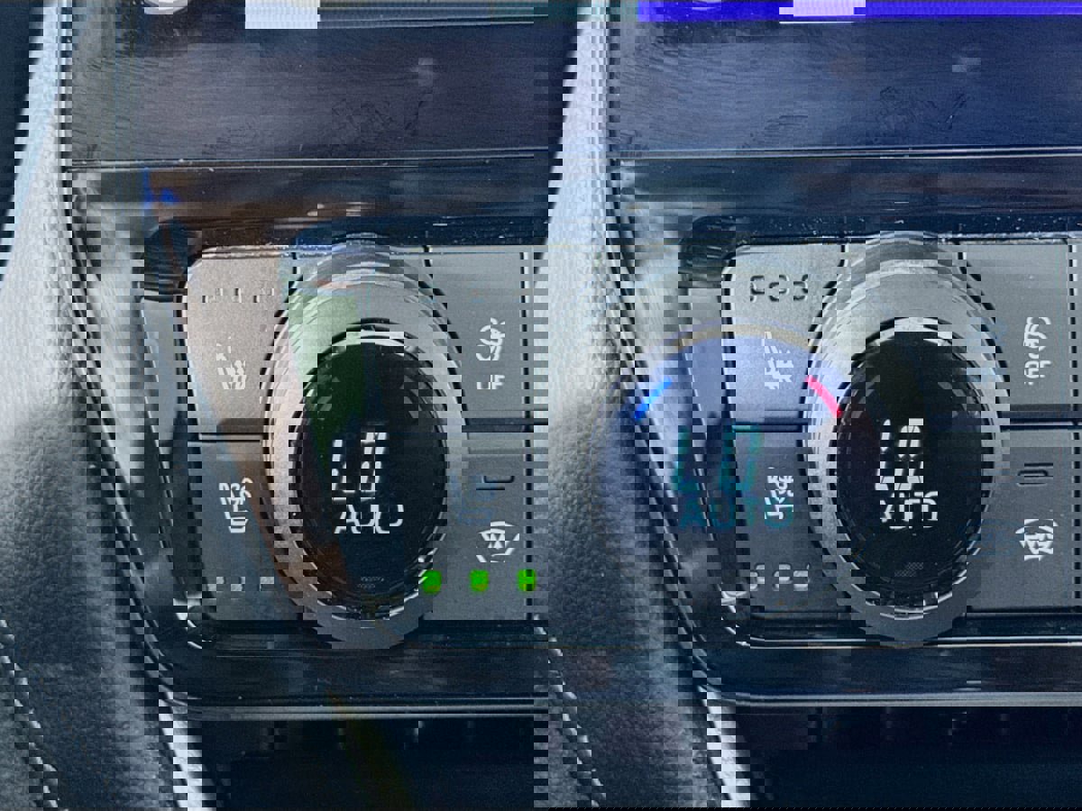 Used 2024 Toyota Grand Highlander XLE image 25