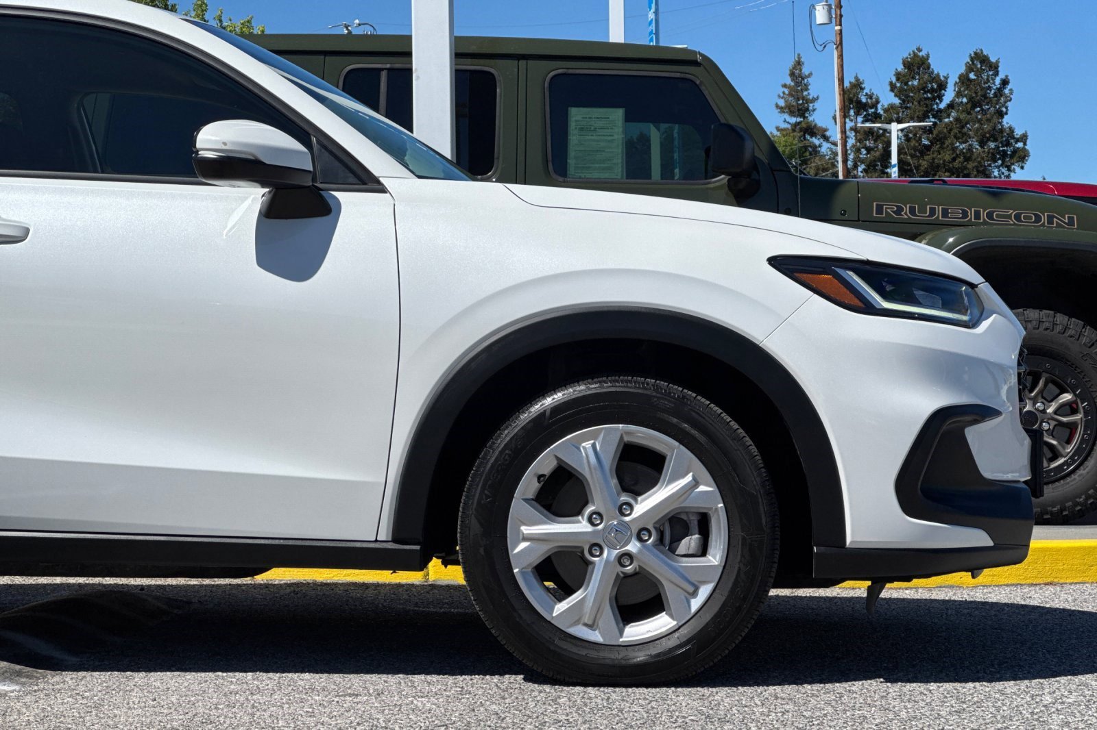 Certified 2023 Honda HR-V LX image 33