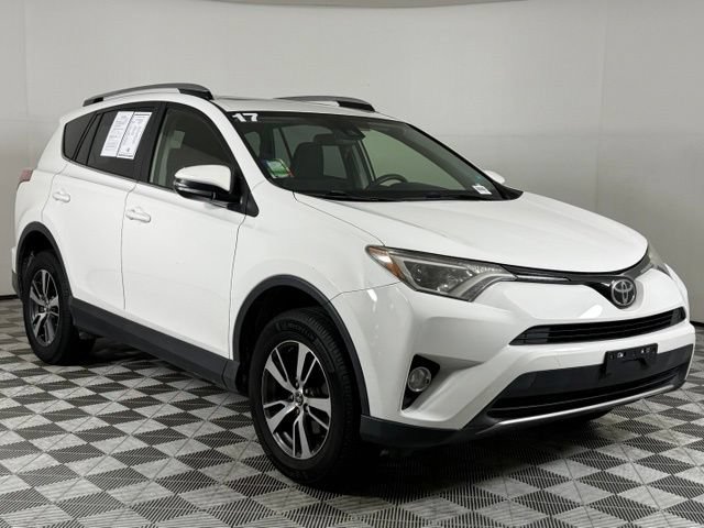 Used 2017 Toyota RAV4 XLE w/ Premium Special Value Package AWD/4WD image 10