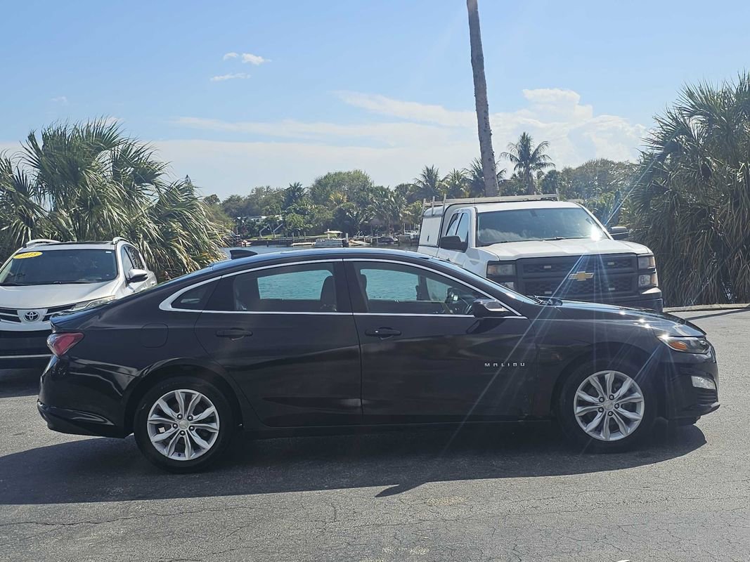 Used 2019 Chevrolet Malibu LT w/ Leather Package image 16
