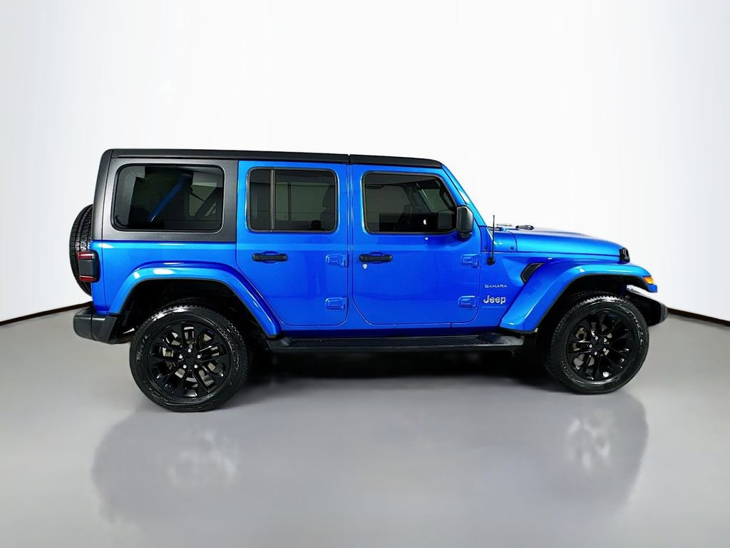 Used 2023 Jeep Wrangler Unlimited Sahara w/ Cold Weather Group AWD/4WD image 5