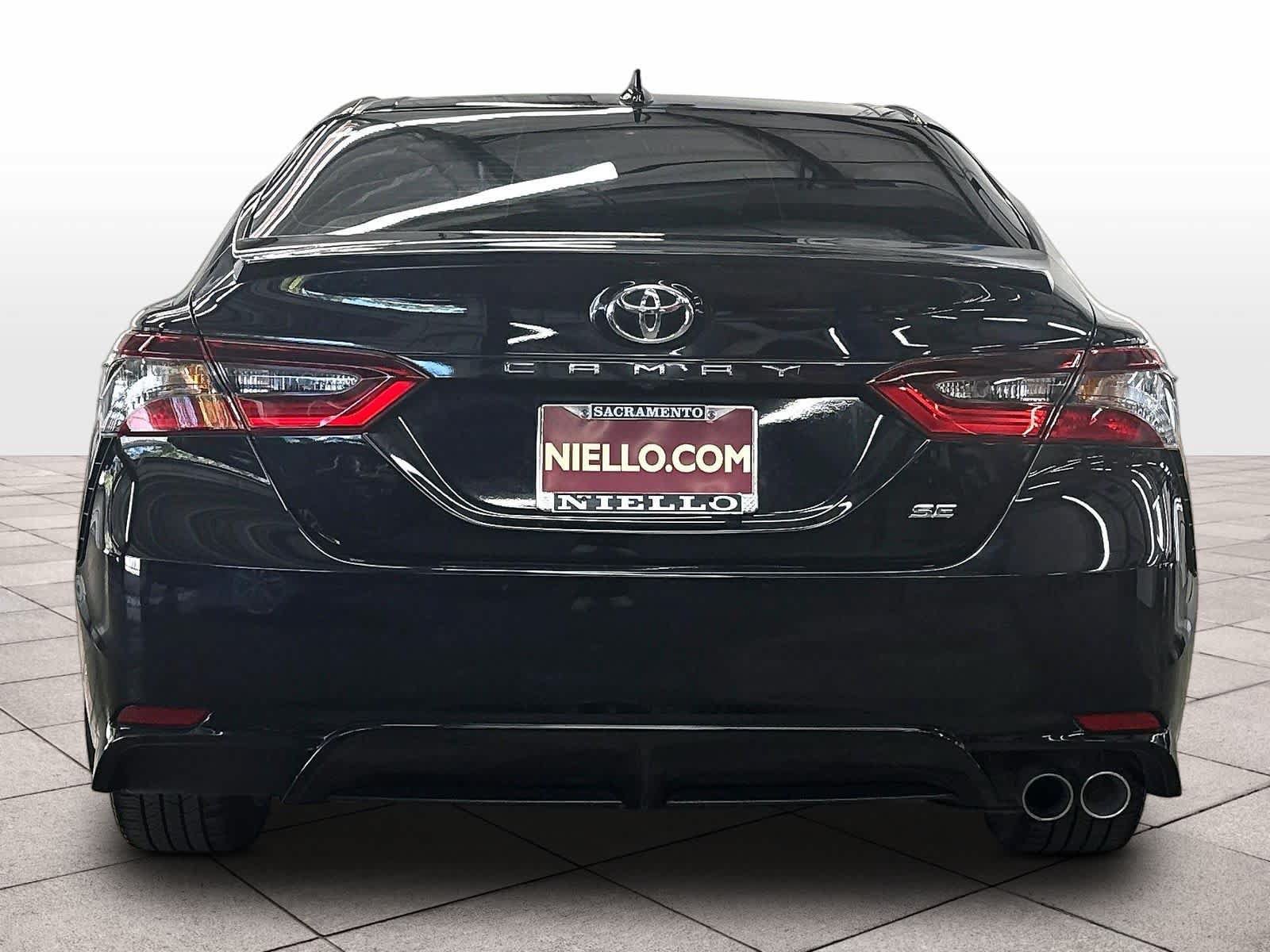 Used 2022 Toyota Camry SE w/ Convenience Package FWD image 8