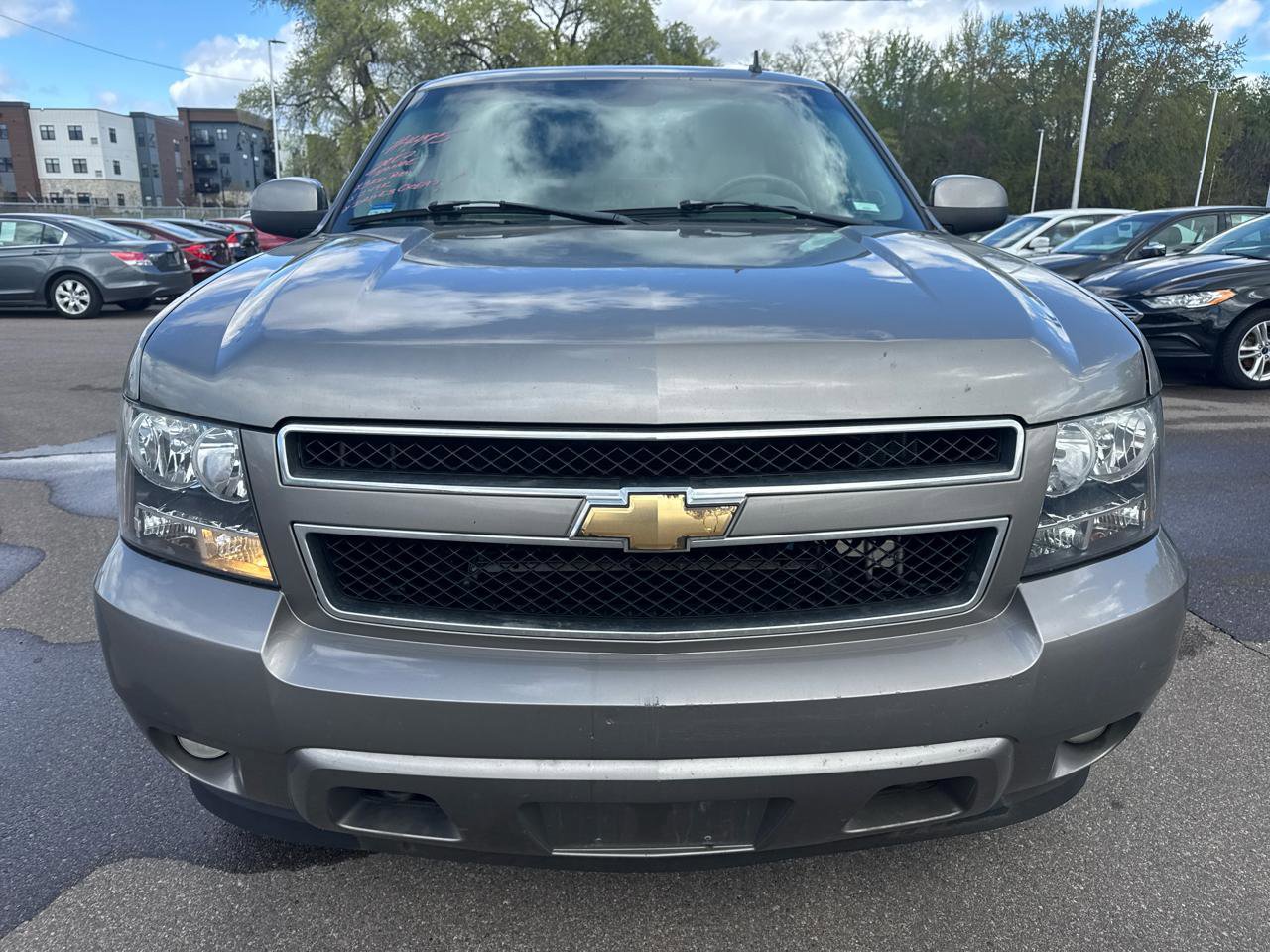 Used 2007 Chevrolet Tahoe LT w/ LT Preferred Equipment Group AWD/4WD image 2