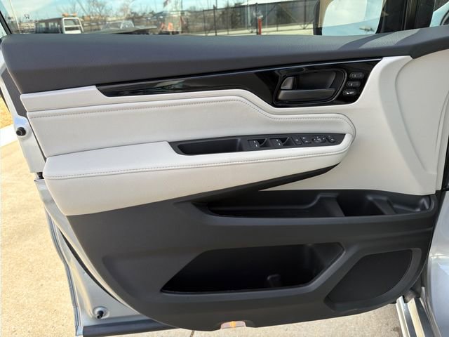 New 2026 Honda Odyssey Touring image 12