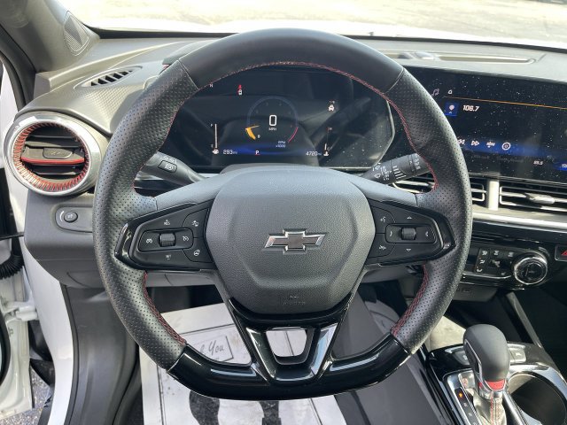 New 2026 Chevrolet Trax RS w/ Sunroof Package FWD image 14