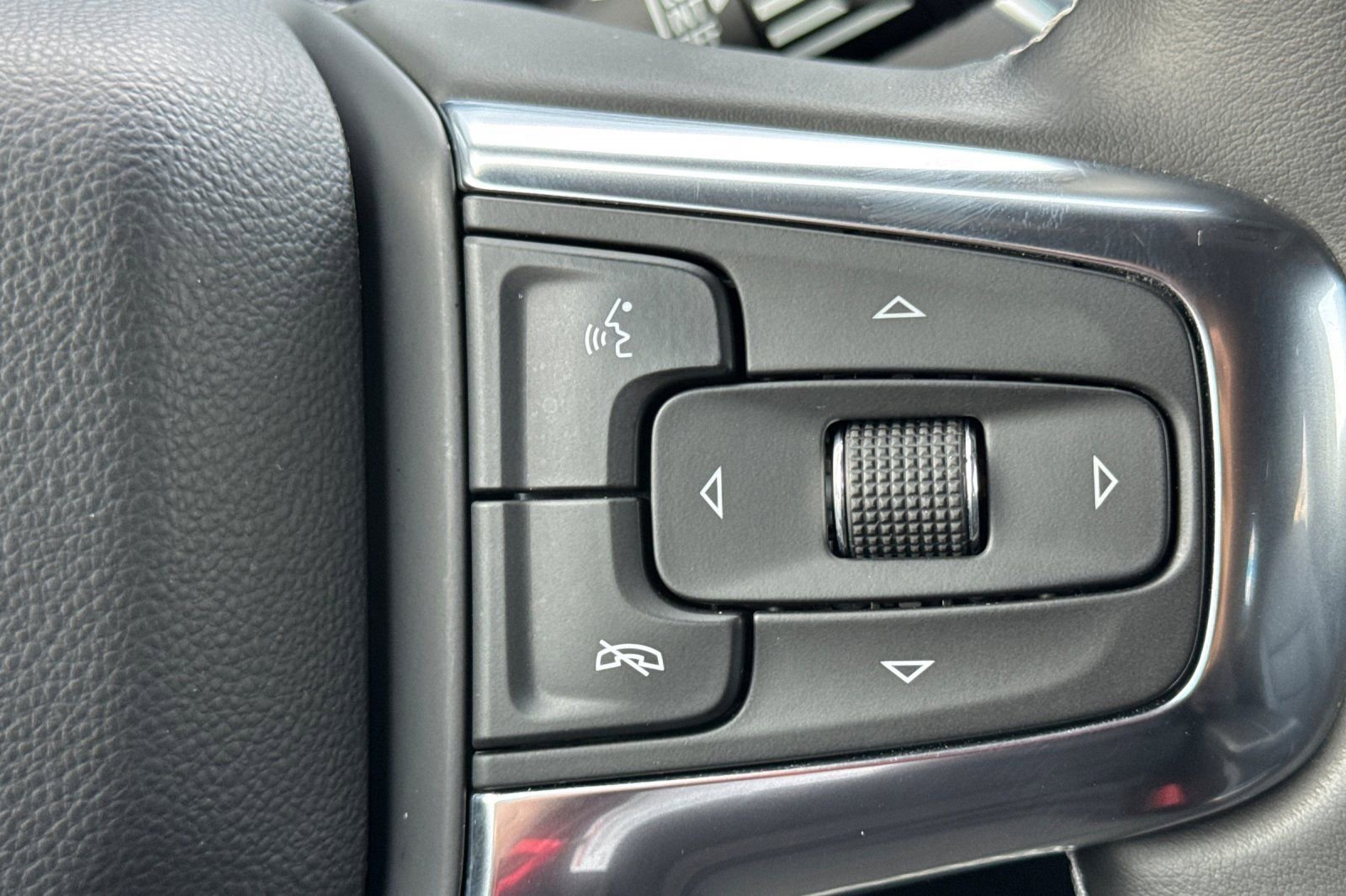 Certified 2025 Chevrolet Blazer LT w/ Sound & Technology Package image 29