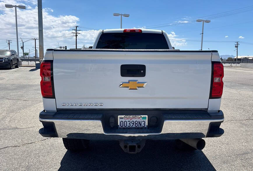 Used 2018 Chevrolet Silverado 2500 W/T w/ WT Convenience Package AWD/4WD image 4