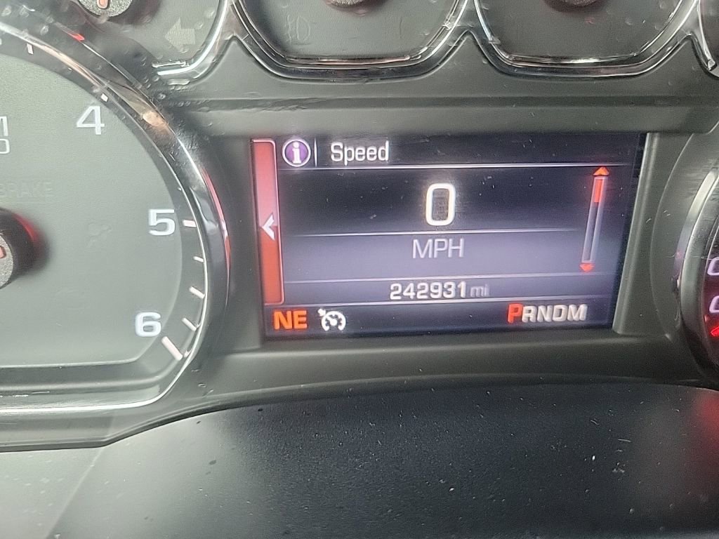 Used 2014 GMC Sierra 1500 SLT w/ SLT Preferred Package image 9