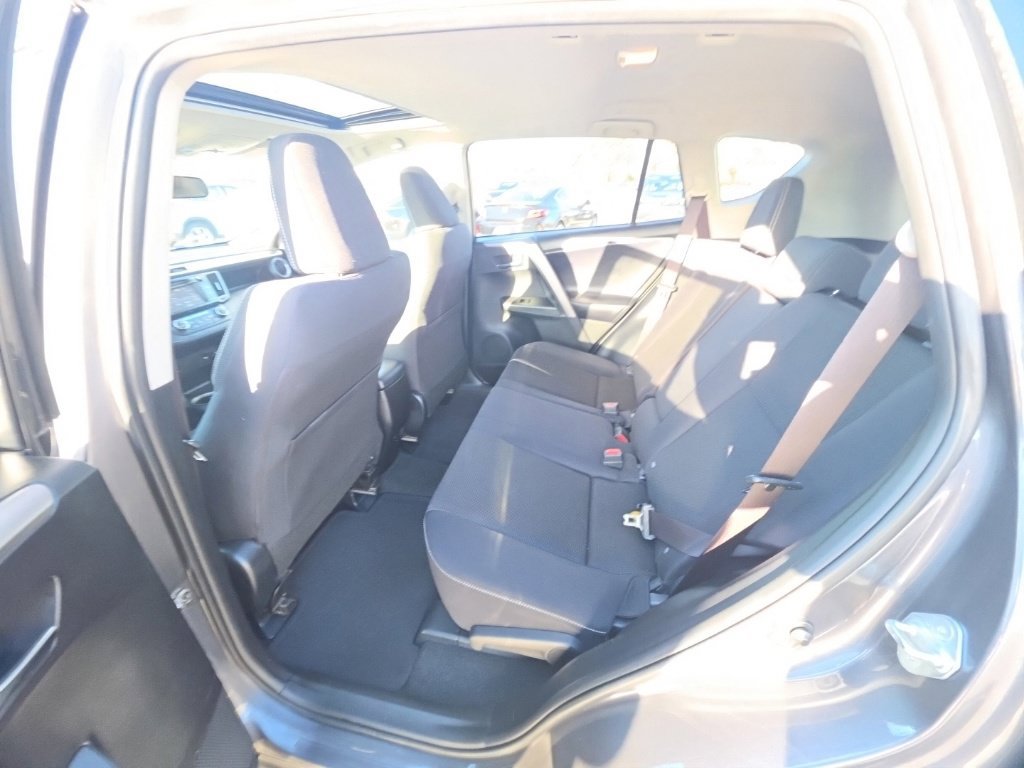 Used 2017 Toyota RAV4 XLE w/ Plus Special Value Package AWD/4WD image 27