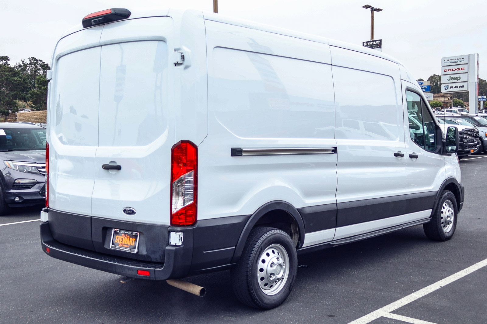 Used 2023 Ford Transit 250 Medium Roof AWD w/ Load Area Protection Package image 18