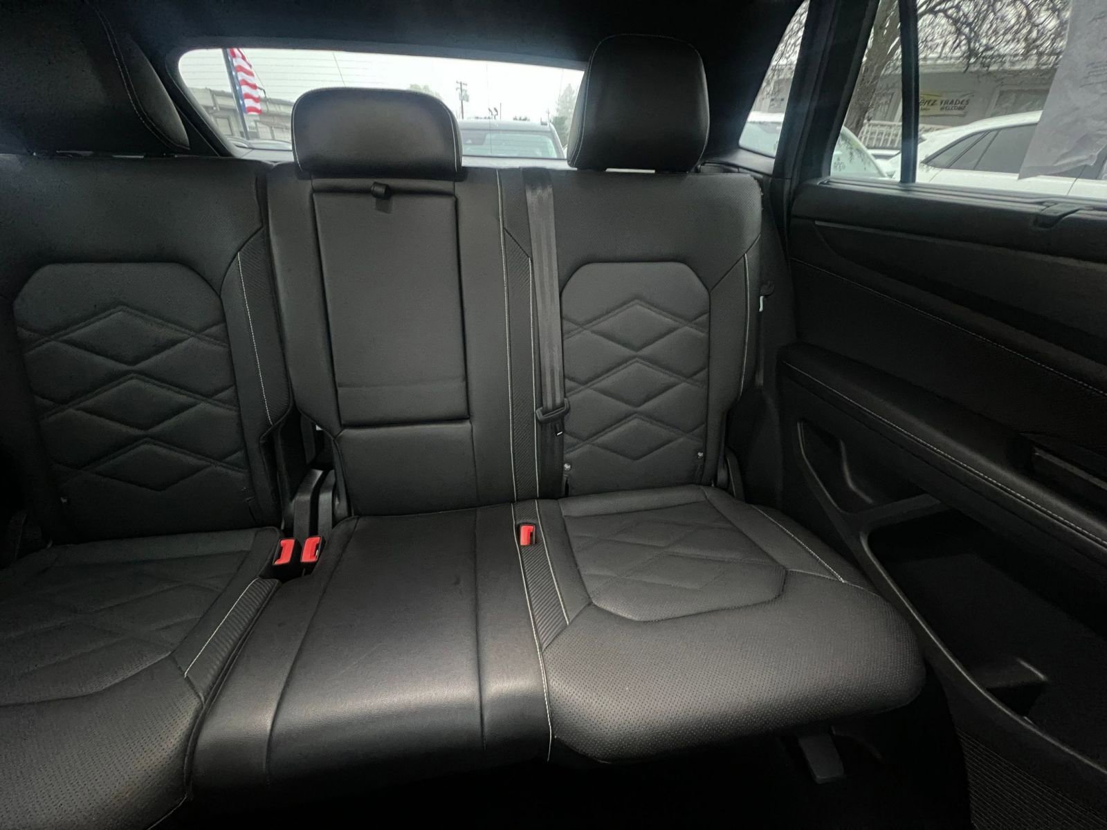 Used 2025 Volkswagen Atlas Cross Sport SE image 37