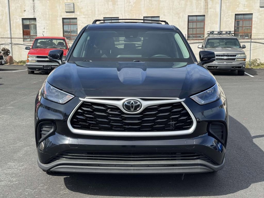 Used 2022 Toyota Highlander L image 26