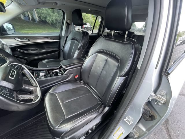 Used 2023 Jeep Grand Cherokee Limited w/ Luxury Tech Group II AWD/4WD image 21