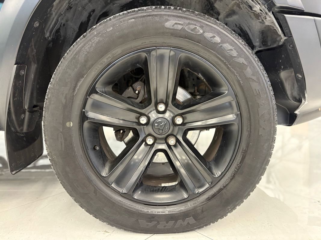 Used 2021 RAM 1500 Classic Warlock w/ Luxury Group image 40