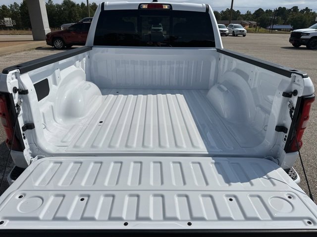 New 2026 RAM 1500 4x4 Crew Cab image 43