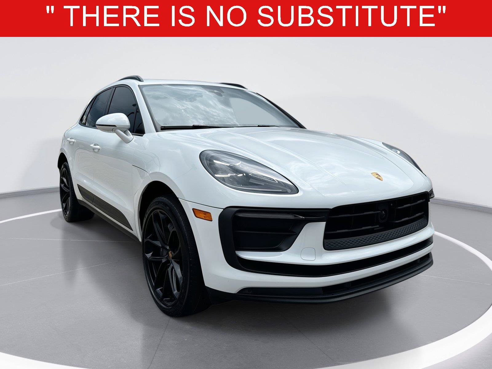 Used 2022 Porsche Macan AWD/4WD video 1