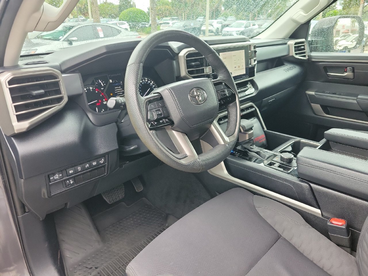 Used 2022 Toyota Tundra SR5 w/ SR5 Convenience Package AWD/4WD image 15