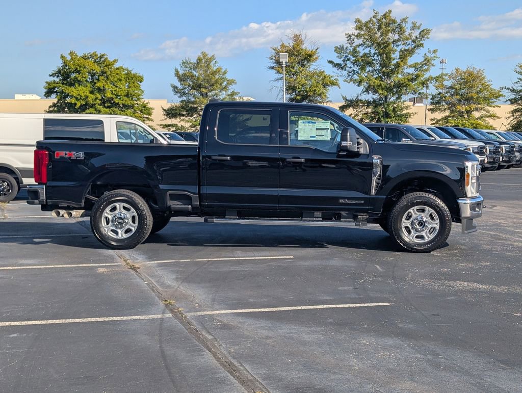 New 2026 Ford F250 XLT w/ FX4 Off-Road Package image 3