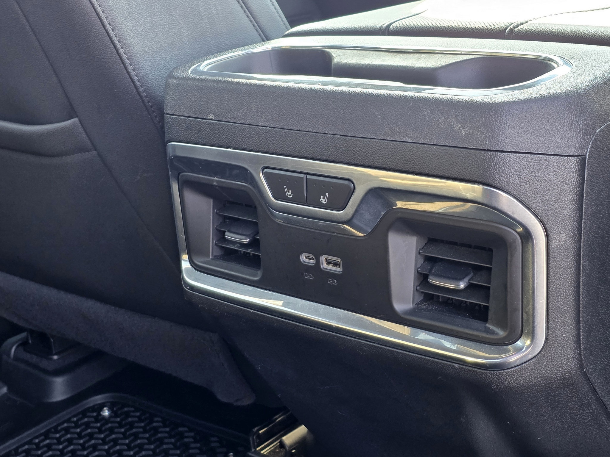 Used 2024 Chevrolet Silverado 3500 LTZ w/ LTZ Plus Package AWD/4WD image 26