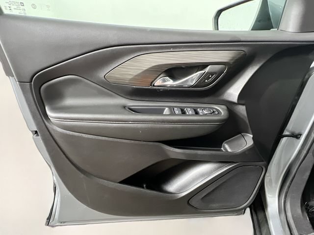 Used 2024 GMC Terrain SLE AWD/4WD image 29