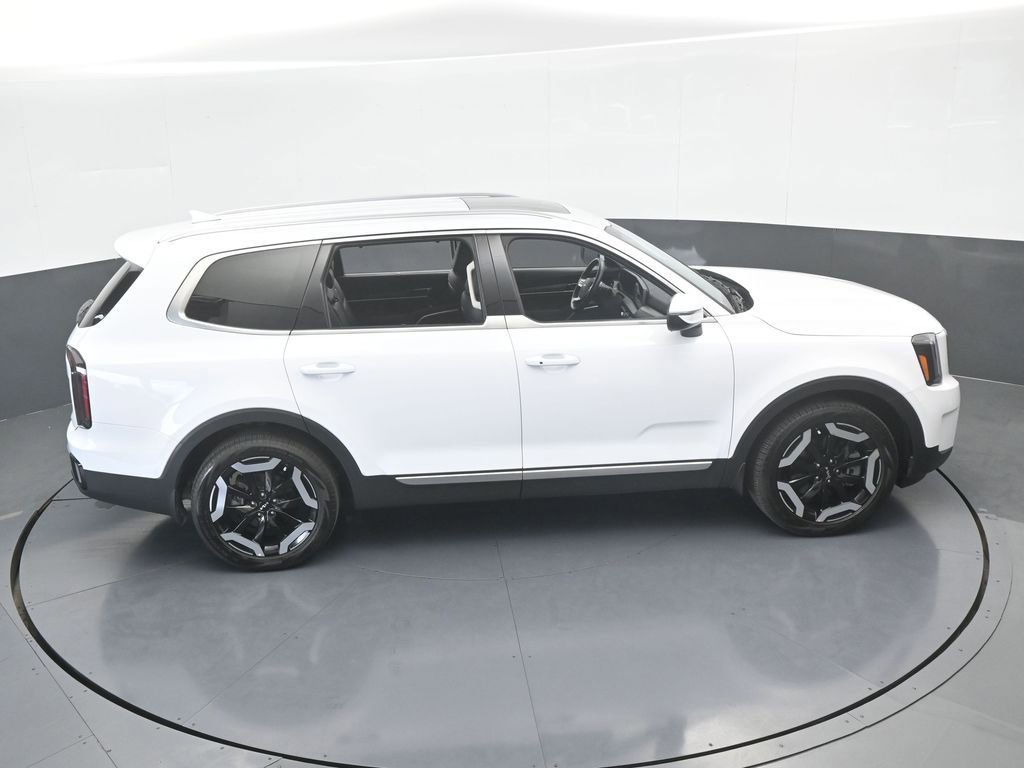 Used 2023 Kia Telluride EX image 57