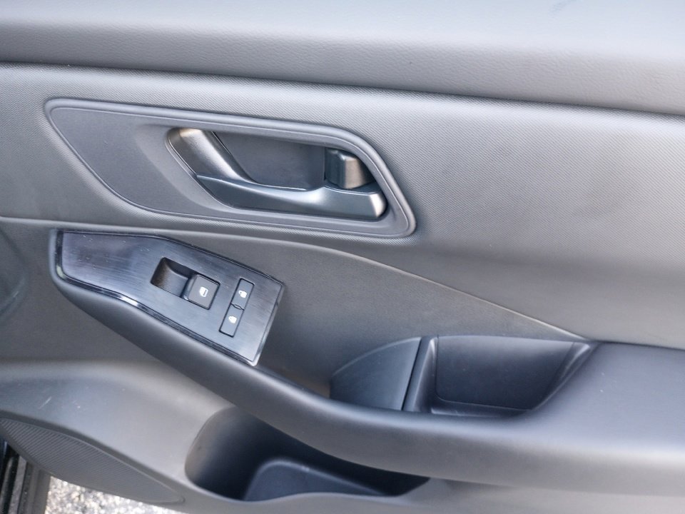 Used 2026 Nissan Rogue S image 31