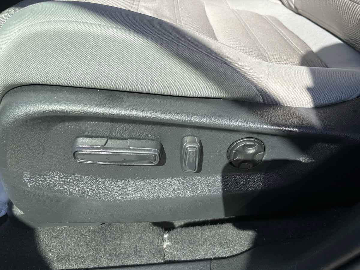 Used 2017 Honda CR-V EX image 23