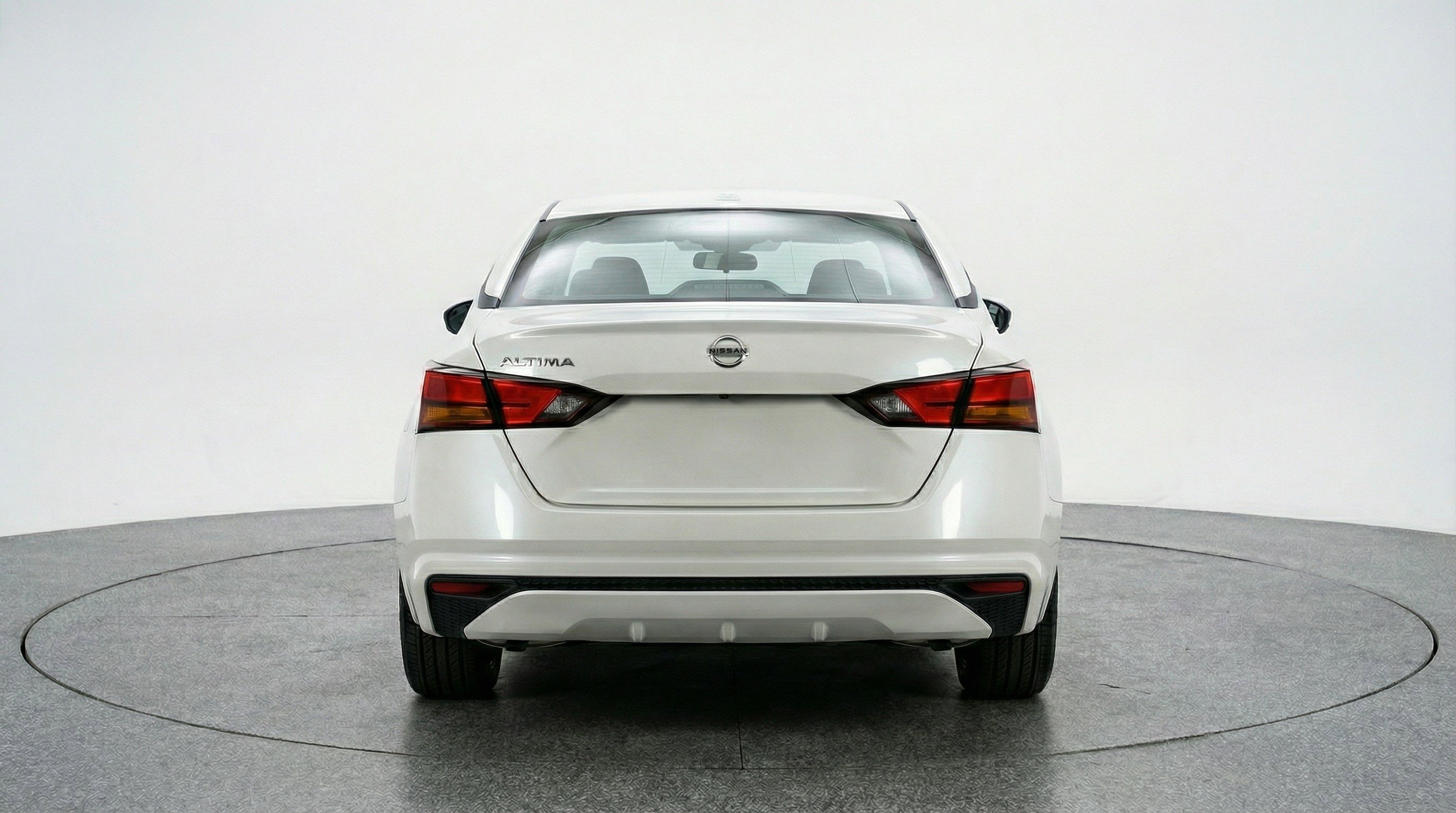 Used 2025 Nissan Altima 2.5 SV FWD image 7