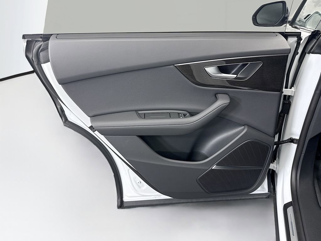 New 2026 Audi Q8 Premium Plus image 25
