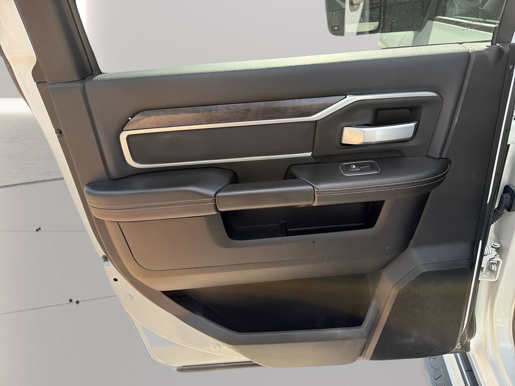 Used 2024 RAM 2500 Big Horn AWD/4WD image 35