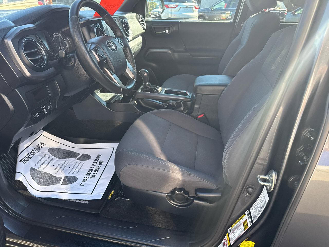 Used 2019 Toyota Tacoma TRD Off-Road image 10