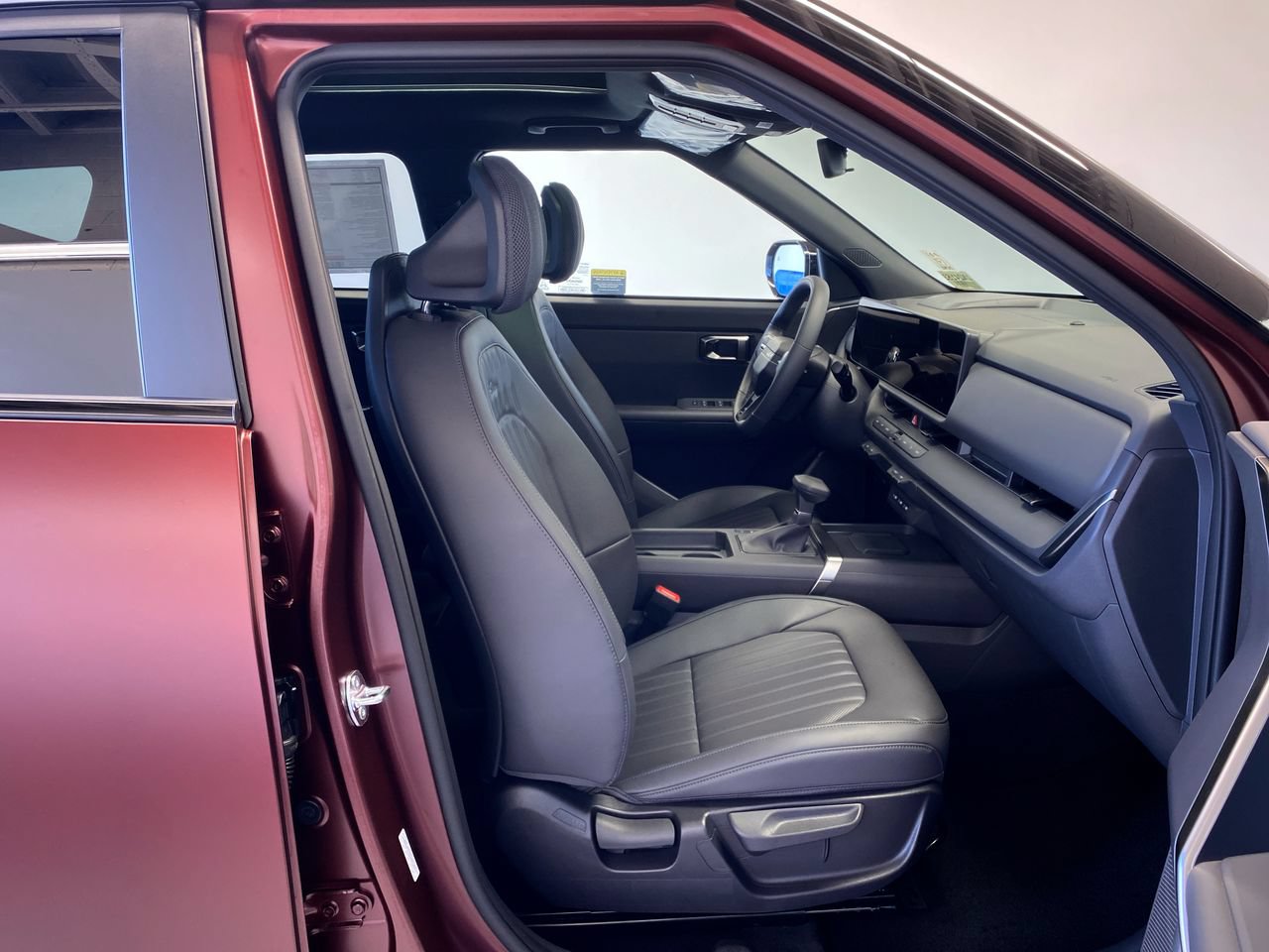 New 2027 Kia Seltos X-Line S w/ X-Line S Premium Package AWD/4WD image 29