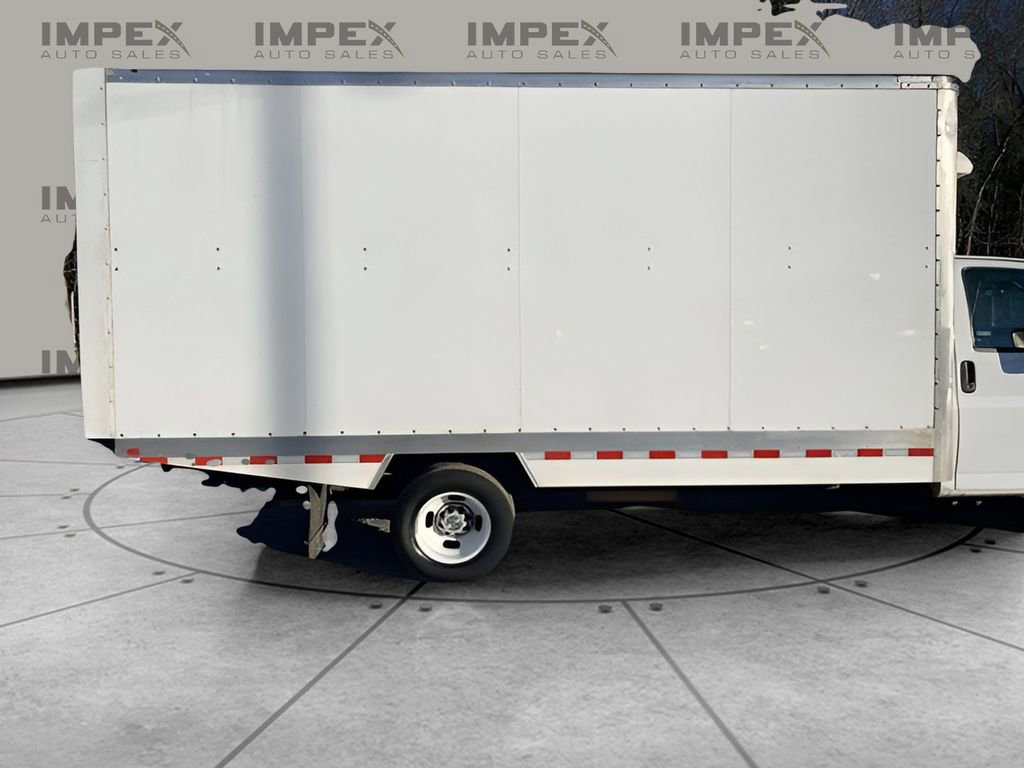 Used 2024 Chevrolet Express 3500 w/ Power Convenience Package image 35