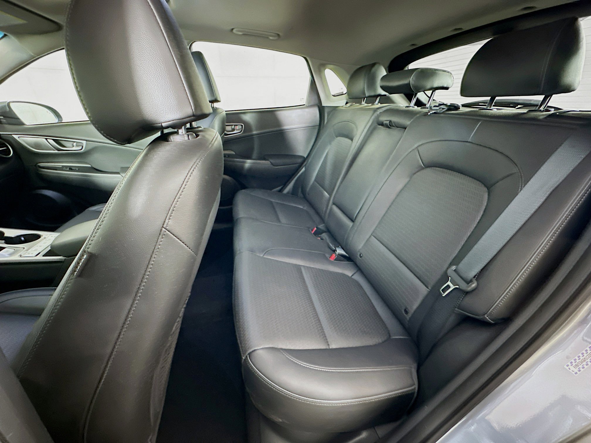Used 2021 Hyundai Kona Ultimate w/ Cargo Package FWD image 29
