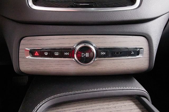 Certified 2023 Volvo XC90 B6 Ultimate w/ Lounge Package AWD/4WD image 13